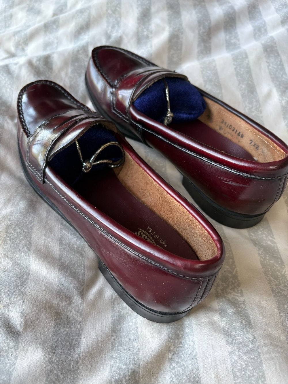 Bass & Co. Women’s Burgundy Leather Penny Loafers Size 7N Classic Dress Shoes - Picture 7 of 10